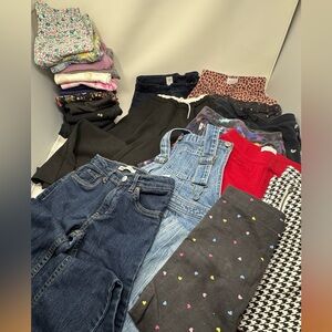 Assorted Girls’ Bottoms Bundle – 32 Pieces – Size 6 / 6–7